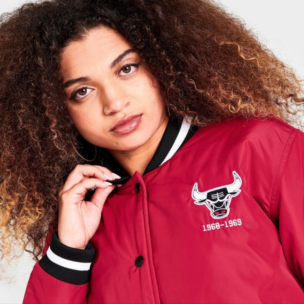 NWOT Chicago Bulls women's puffer jacket xs